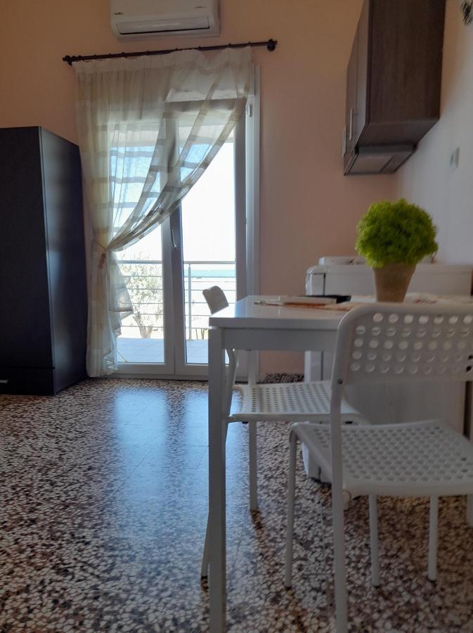 Isalos Apartments Studios Neo Epivates Zewnętrze zdjęcie